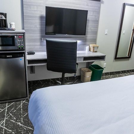 Microtel Inn & Suites By Wyndham Lloydminster Εξωτερικό φωτογραφία