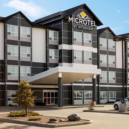 Microtel Inn & Suites By Wyndham Lloydminster Εξωτερικό φωτογραφία
