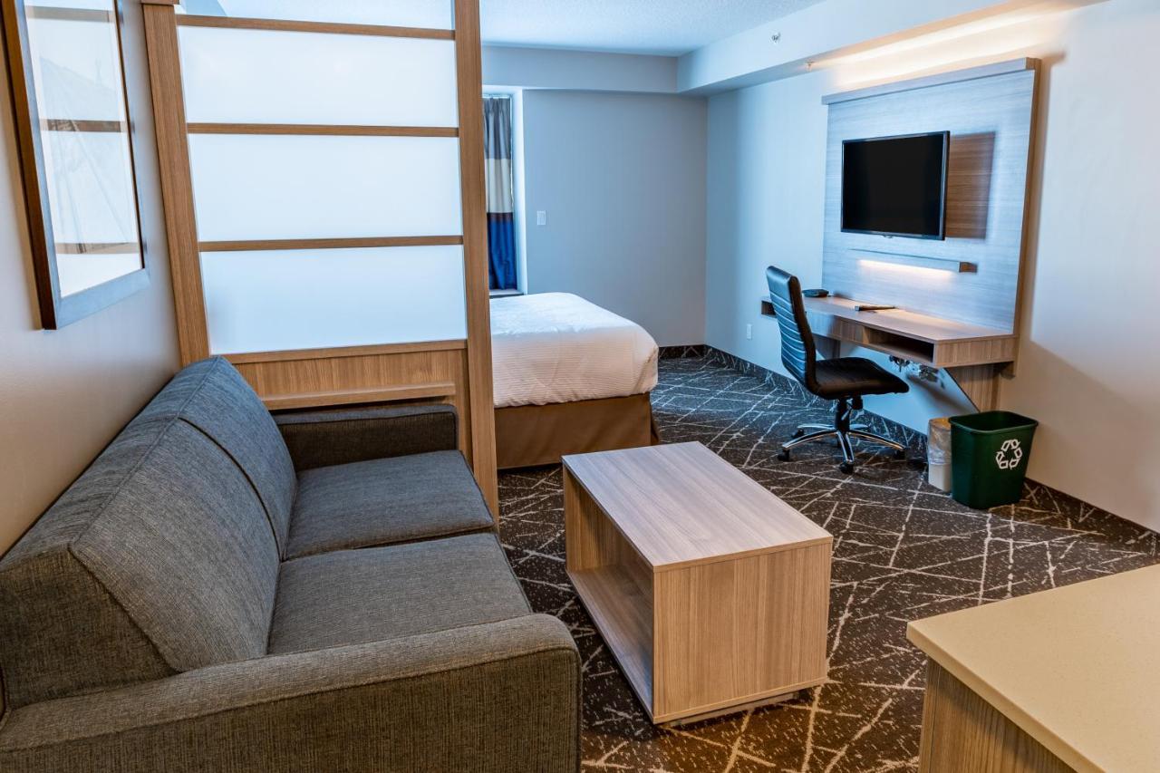 Microtel Inn & Suites By Wyndham Lloydminster Εξωτερικό φωτογραφία