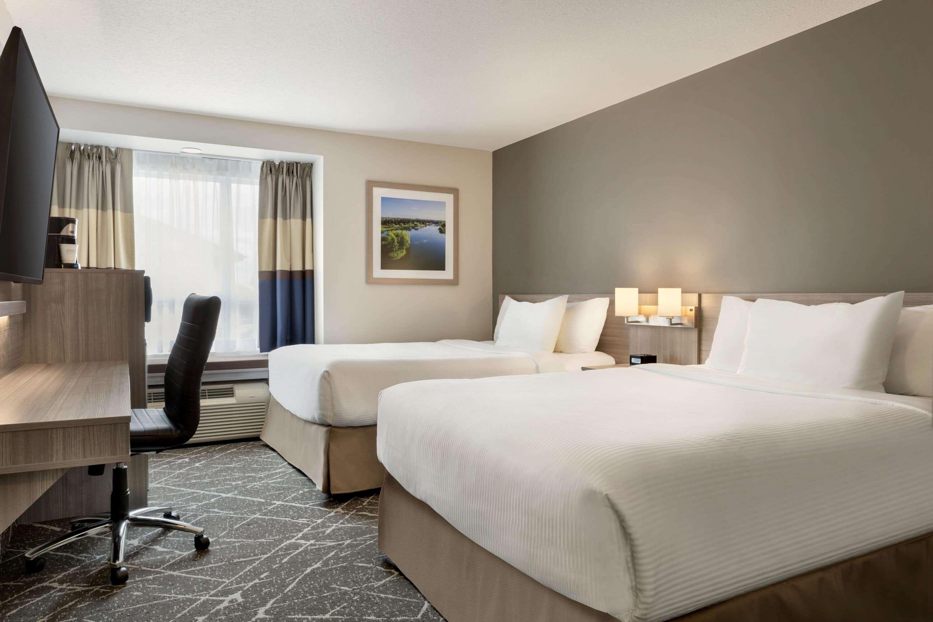 Microtel Inn & Suites By Wyndham Lloydminster Εξωτερικό φωτογραφία