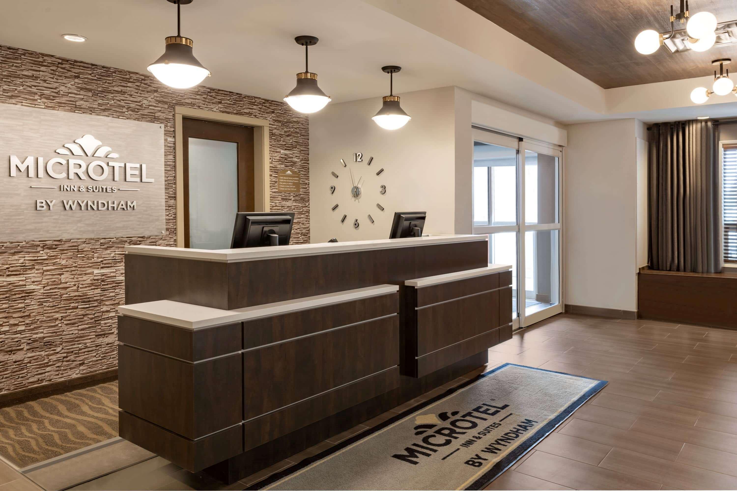 Microtel Inn & Suites By Wyndham Lloydminster Εξωτερικό φωτογραφία