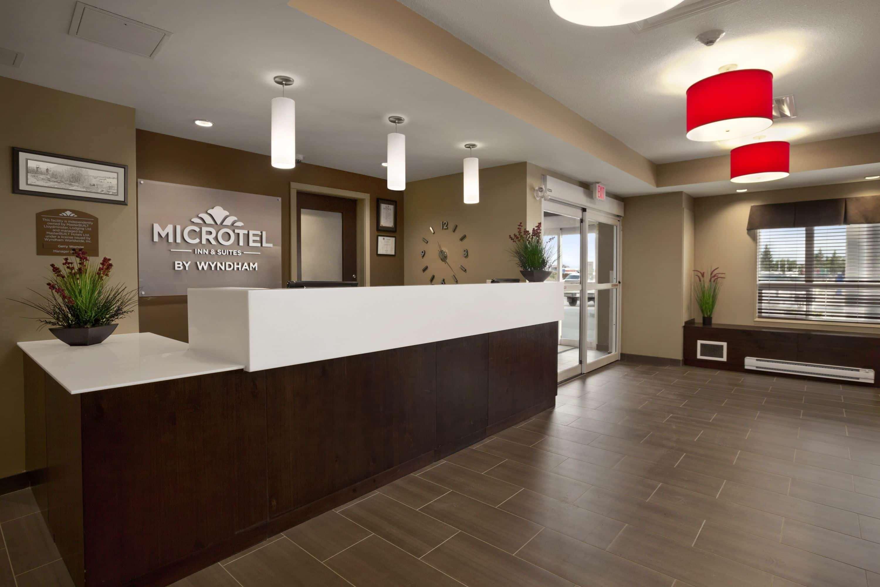 Microtel Inn & Suites By Wyndham Lloydminster Εξωτερικό φωτογραφία