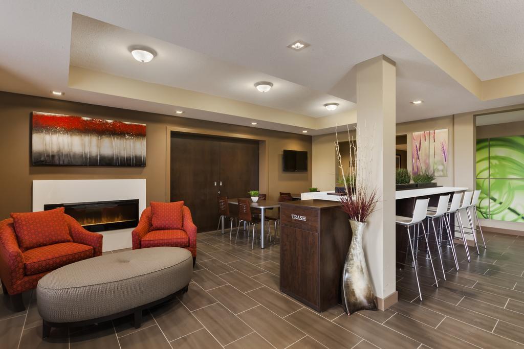 Microtel Inn & Suites By Wyndham Lloydminster Εξωτερικό φωτογραφία